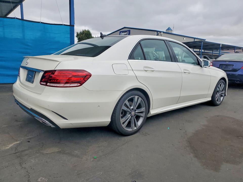 58213946 :رقم المزاد ، WDDHF5KB8EB017725 vin ، 2014 Mercedes-benz E مزاد بيع