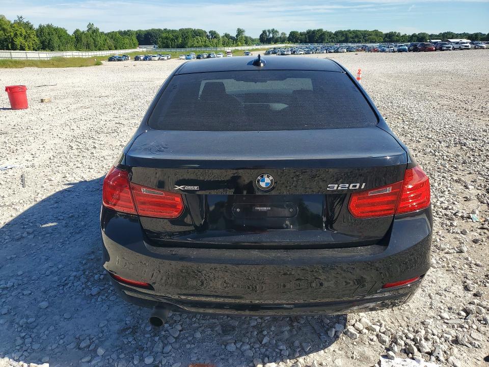 58437156 :رقم المزاد ، WBA3C3C58EF984013 vin ، 2014 Bmw 320 مزاد بيع