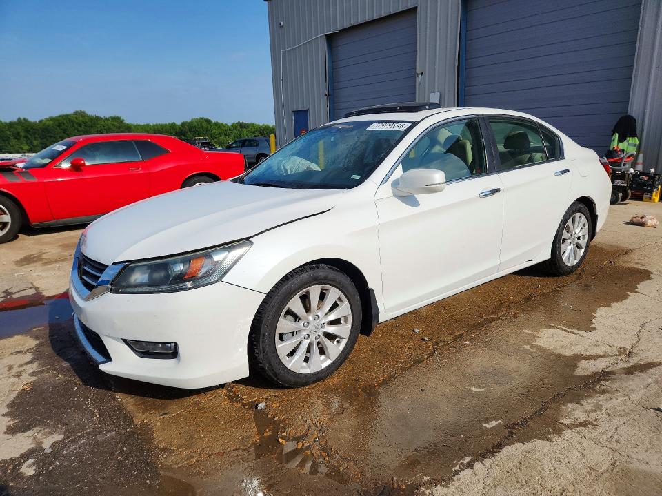Продажа на аукционе авто 2015 Honda Accord, vin: 1HGCR2F82FA012649, номер лота: 57929586