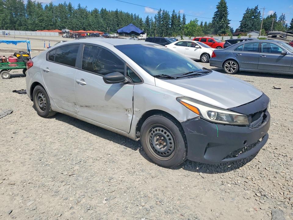 2017 Kia Forte მანქანა იყიდება აუქციონზე, vin: 3KPFK4A72HE139511, აუქციონის ნომერი: 57544966
