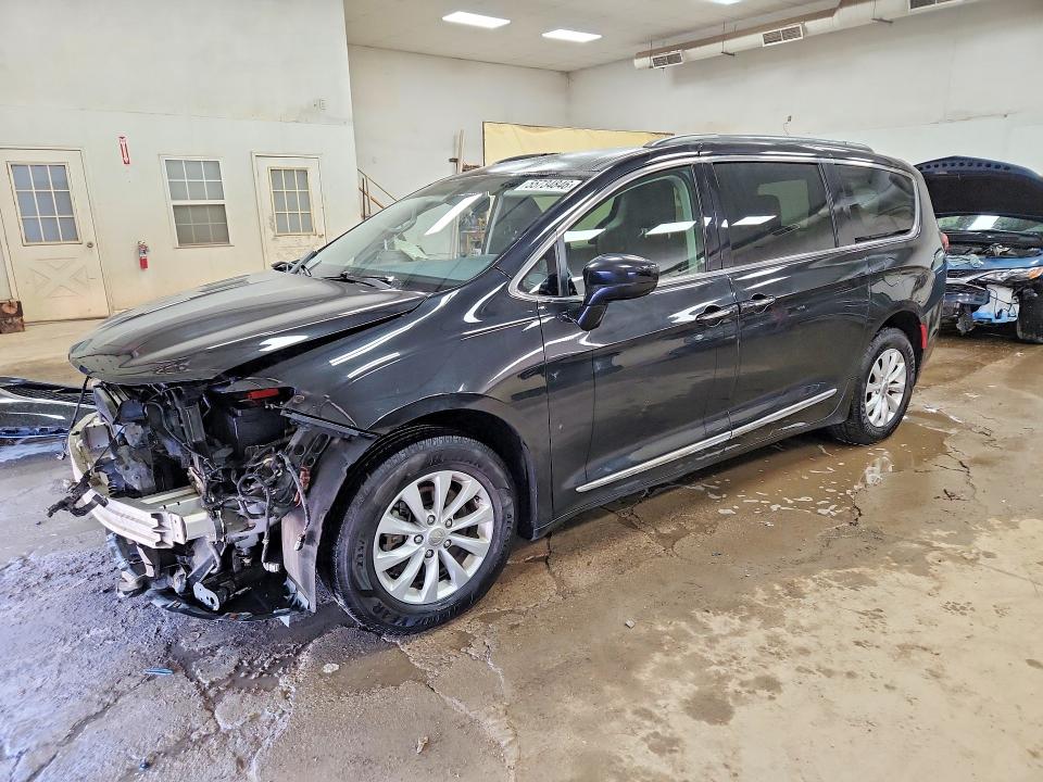 Aukcja sprzedaży 2017 Chrysler Pacifica, vin: 2C4RC1BGXHR811756, numer aukcji: 55734846