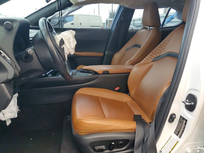 55673756 :رقم المزاد ، JTHX3JBH2M2042869 vin ، 2021 Lexus Ux مزاد بيع