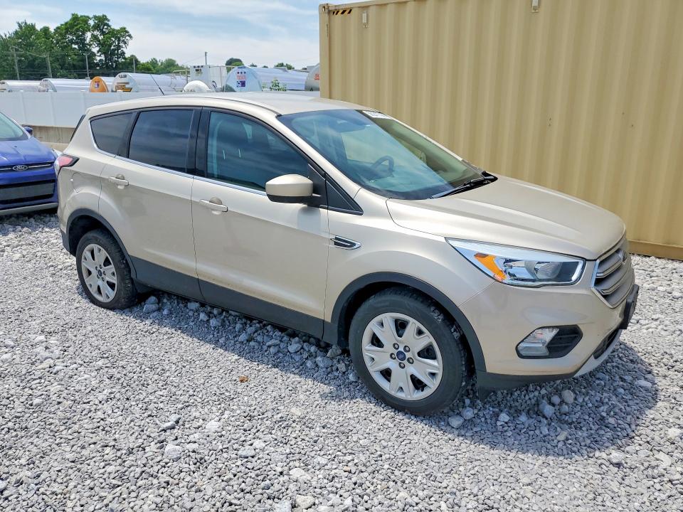 2017 Ford Escape მანქანა იყიდება აუქციონზე, vin: 1FMCU9GD0HUC85782, აუქციონის ნომერი: 56247796