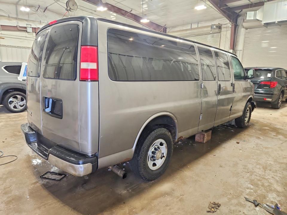 58591076 :رقم المزاد ، 1GAZG1FA4C1199800 vin ، 2012 Chevrolet Express G3500 مزاد بيع