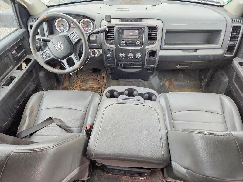 58720786 :رقم المزاد ، 3C6UR5CJ8JG116625 vin ، 2018 Ram 2500 مزاد بيع