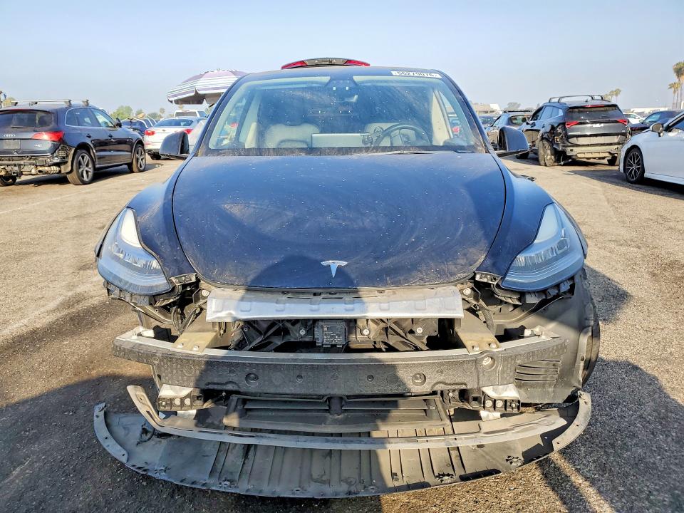 56279076 :رقم المزاد ، 5YJYGDEE5MF141485 vin ، 2021 Tesla Model Y مزاد بيع