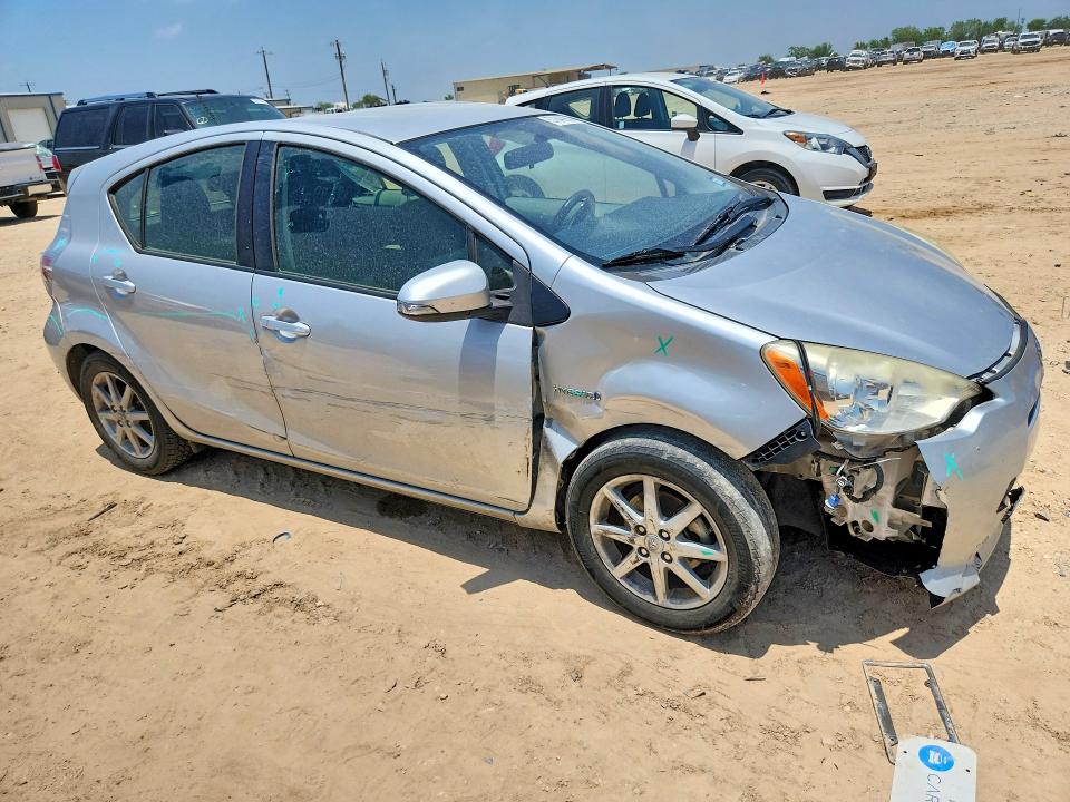 Продажа на аукционе авто 2014 Toyota Prius C, vin: JTDKDTB32E1085429, номер лота: 57840956