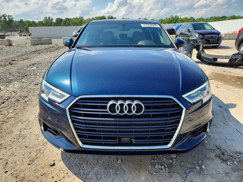 Продаж на аукціоні авто 2019 Audi A3, vin: WAUAUGFF7K1025601, номер лоту: 57208946