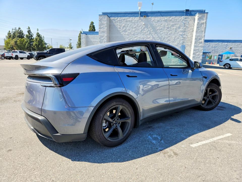 Продажа на аукционе авто 2026 Tesla Model Y, vin: 7SAYGDED5TF390975, номер лота: 56192876