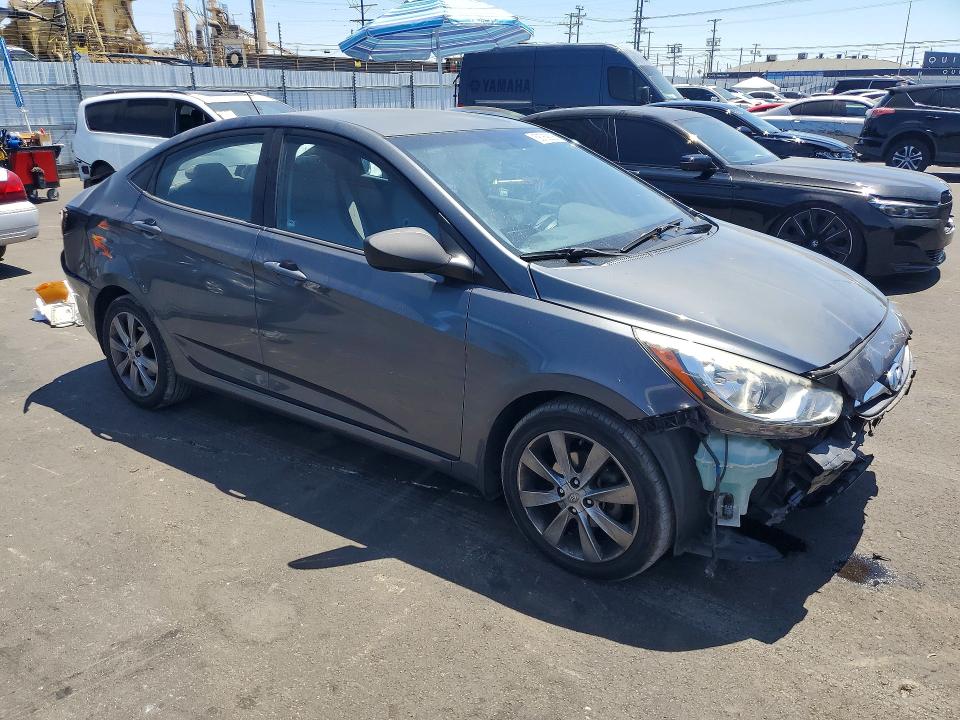 2013 Hyundai Accent მანქანა იყიდება აუქციონზე, vin: KMHCU4AE2DU316402, აუქციონის ნომერი: 58769006