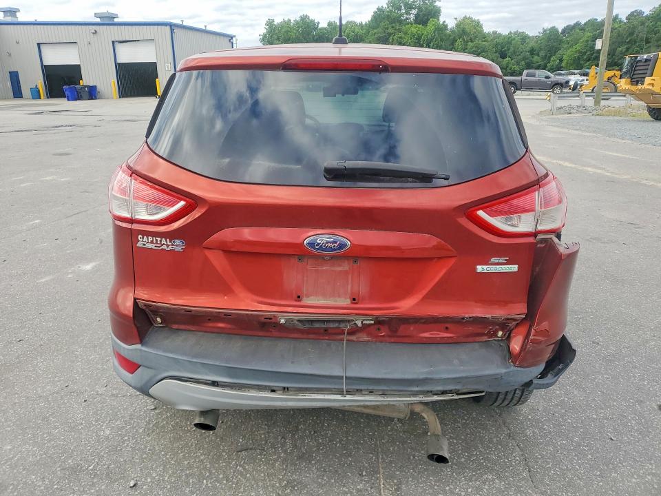 2015 Ford Escape მანქანა იყიდება აუქციონზე, vin: 1FMCU0GX0FUC60304, აუქციონის ნომერი: 55706036