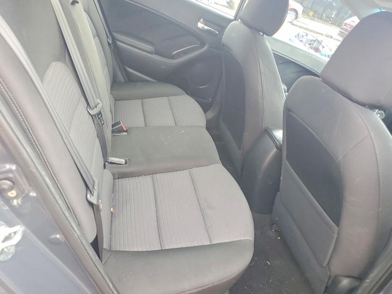 55731126 :رقم المزاد ، KNAFX4A67F5320263 vin ، 2015 Kia Forte مزاد بيع