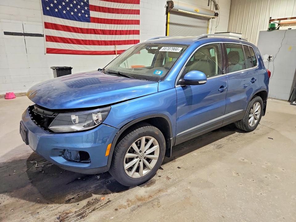 55707966 :رقم المزاد ، WVGSV7AX2HW500583 vin ، 2017 Volkswagen Tiguan مزاد بيع