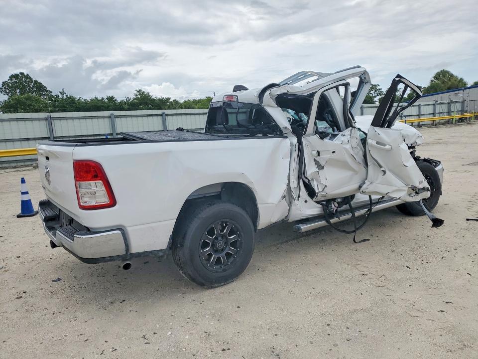 Продажа на аукционе авто 2022 Ram 1500, vin: 1C6RREBG8NN373065, номер лота: 56657456