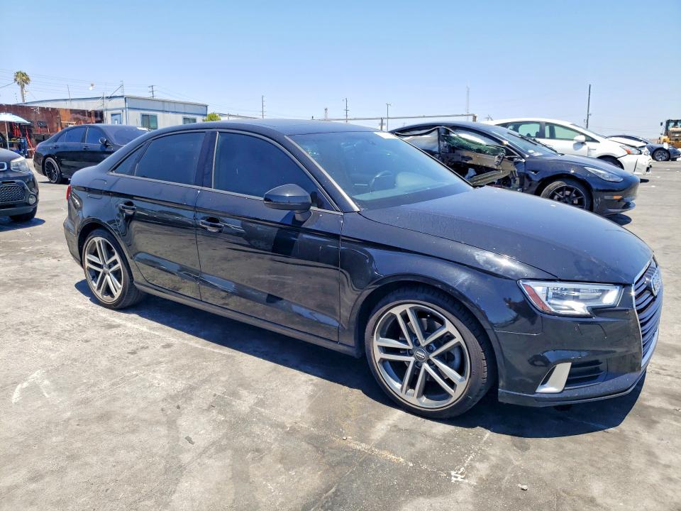 Продажа на аукционе авто 2018 Audi A3, vin: WAUAUGFF6J1014605, номер лота: 57425666