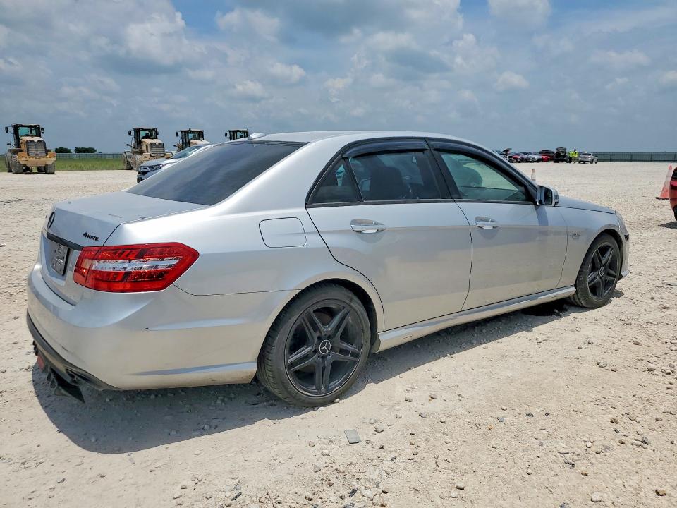 2012 Mercedes-benz E მანქანა იყიდება აუქციონზე, vin: WDDHF9BB6CA528408, აუქციონის ნომერი: 55700286