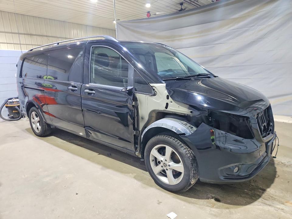 58585966 :رقم المزاد ، W1YV0CEY7N4163102 vin ، 2022 Mercedes-benz Metris مزاد بيع