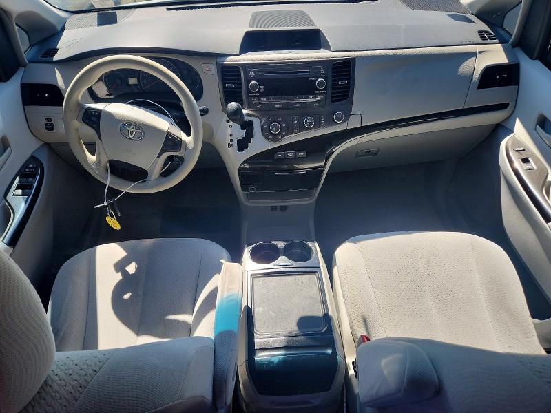 54621566 :رقم المزاد ، 5TDKK3DC1CS192247 vin ، 2012 Toyota Sienna مزاد بيع