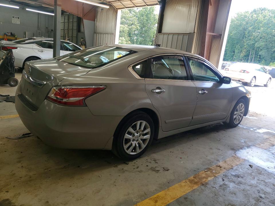 58076656 :رقم المزاد ، 1N4AL3AP8FN910876 vin ، 2015 Nissan Altima مزاد بيع