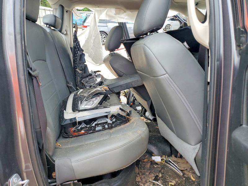 58118426 :رقم المزاد ، 1C6RR7FT7JS301966 vin ، 2018 Ram 1500 مزاد بيع