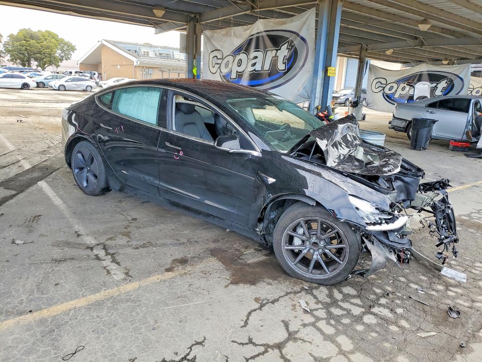 Продажа на аукционе авто 2018 Tesla Model 3, vin: 5YJ3E1EA8JF031313, номер лота: 56670046