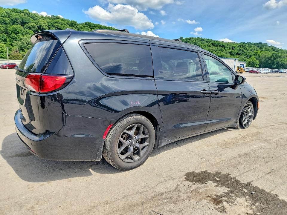 2018 Chrysler Pacifica მანქანა იყიდება აუქციონზე, vin: 2C4RC1EG6JR312227, აუქციონის ნომერი: 57359346