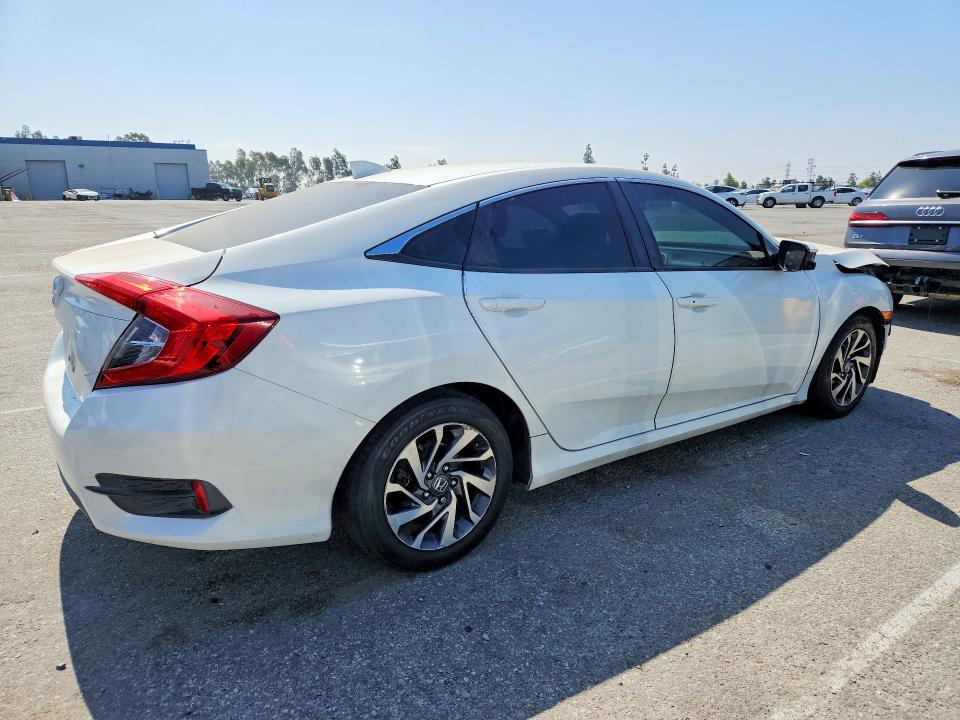 58598616 :رقم المزاد ، 2HGFC2F73HH510501 vin ، 2017 Honda Civic مزاد بيع