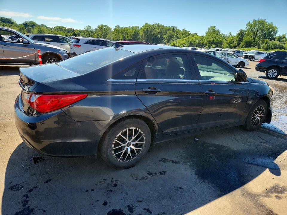 2011 Hyundai Sonata მანქანა იყიდება აუქციონზე, vin: 5NPEB4AC8BH010085, აუქციონის ნომერი: 57656176