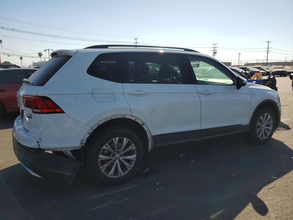 2018 Volkswagen Tiguan მანქანა იყიდება აუქციონზე, vin: 3VV0B7AX6JM116320, აუქციონის ნომერი: 56173546