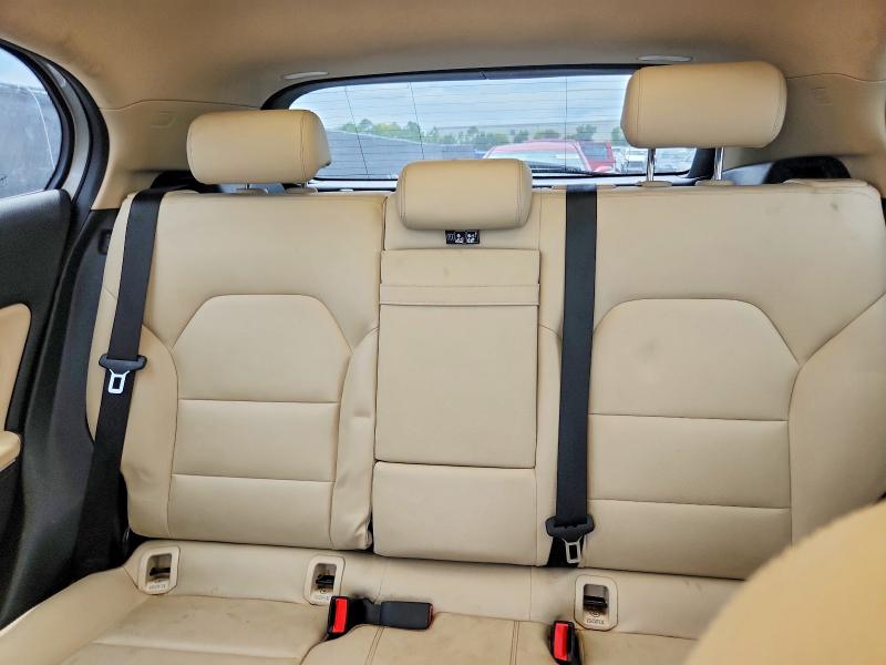 56624666 :رقم المزاد ، WDCTG4EB2JJ474323 vin ، 2018 Mercedes-benz Gla مزاد بيع