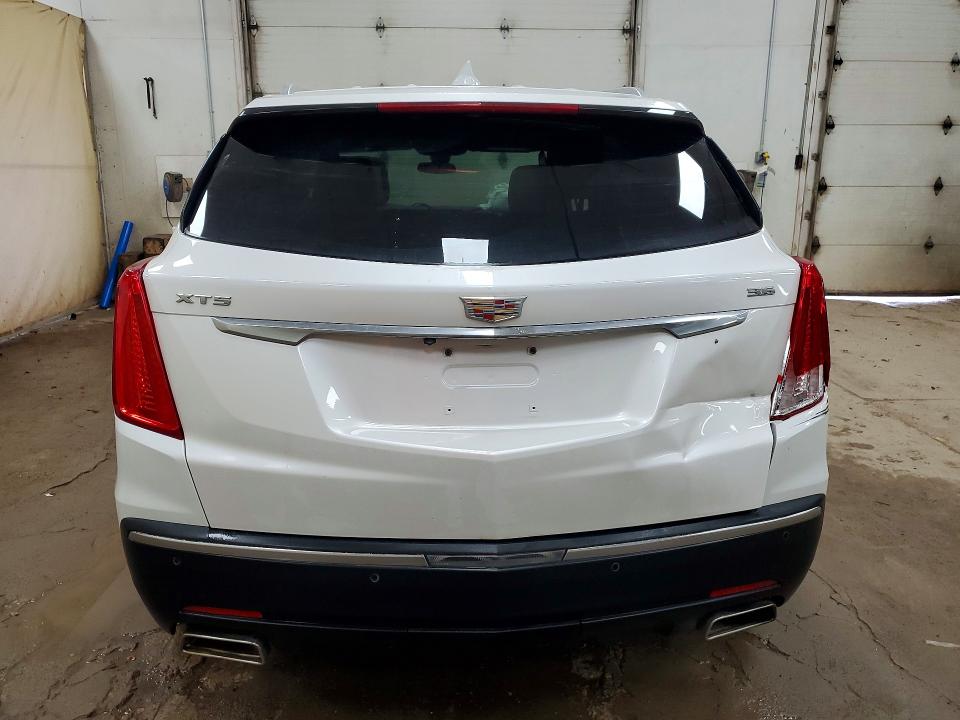 56458206 :رقم المزاد ، 1GYKNDRS5HZ324827 vin ، 2017 Cadillac Xt5 مزاد بيع