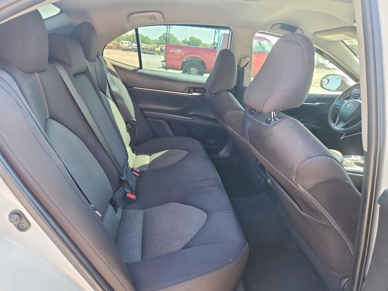 55439166 :رقم المزاد ، 4T1C11AK2LU977410 vin ، 2020 Toyota Camry مزاد بيع