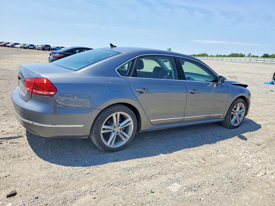 2015 Volkswagen Passat მანქანა იყიდება აუქციონზე, vin: 1VWCT7A36FC100176, აუქციონის ნომერი: 55187396
