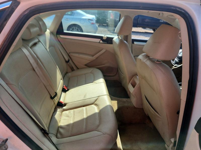56598946 :رقم المزاد ، 1VWBP7A30CC106485 vin ، 2012 Volkswagen Passat مزاد بيع
