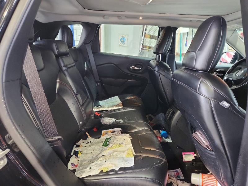 56696296 :رقم المزاد ، 1C4PJMBXXKD137293 vin ، 2019 Jeep Cherokee مزاد بيع