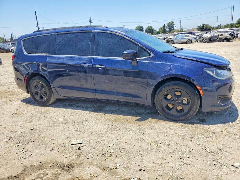 57763686 :رقم المزاد ، 2C4RC1L75HR765106 vin ، 2017 Chrysler Pacifica مزاد بيع