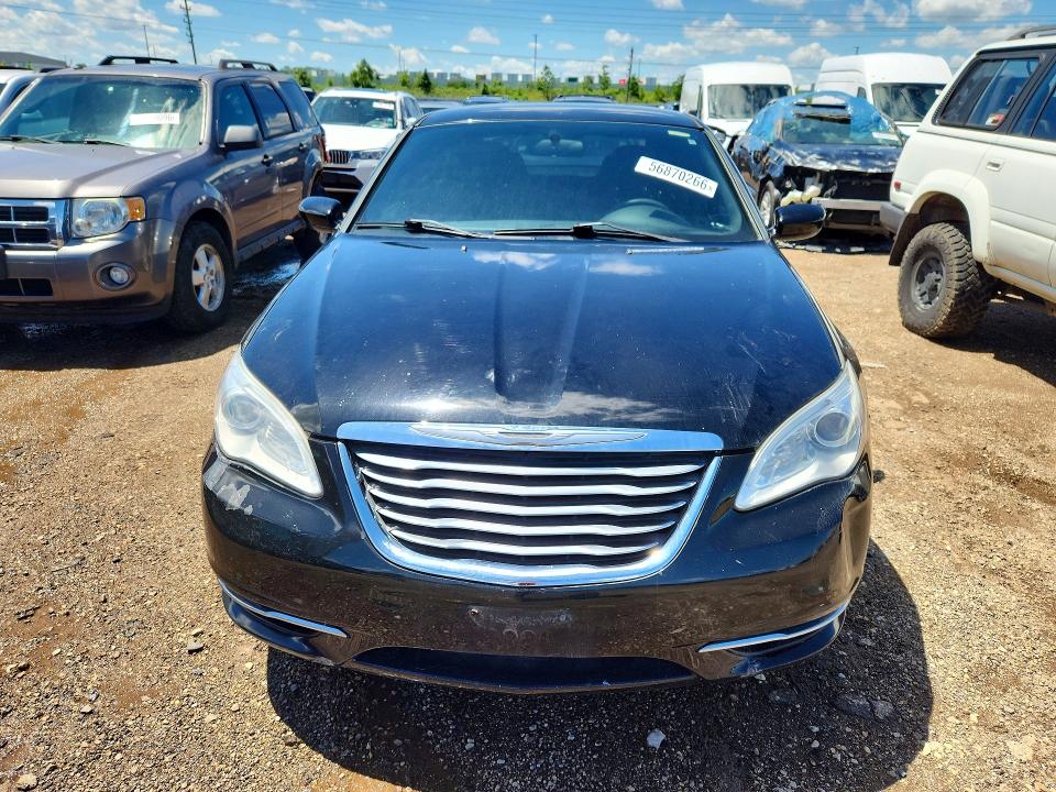 56870266 :رقم المزاد ، 1C3CCBABXEN208367 vin ، 2014 Chrysler 200 مزاد بيع