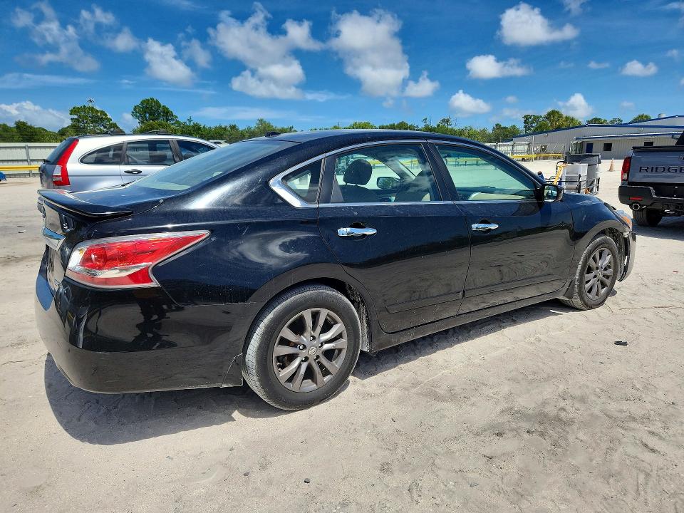 Продаж на аукціоні авто 2015 Nissan Altima, vin: 1N4AL3AP6FC572597, номер лоту: 56285946