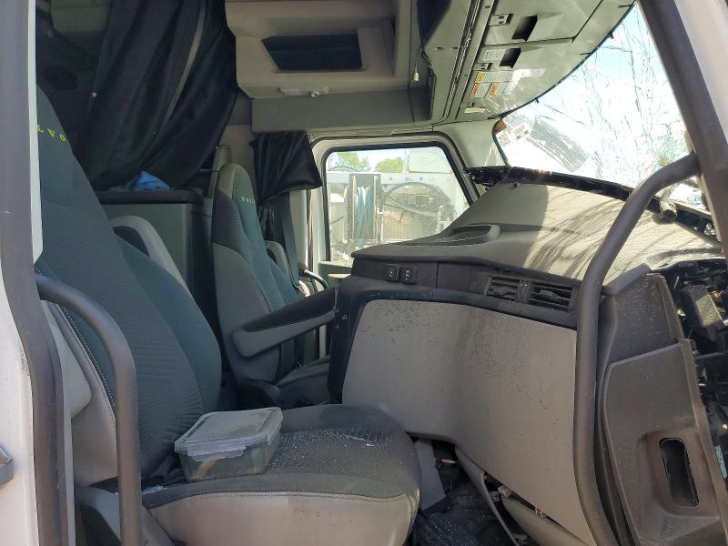 53051716 :رقم المزاد ، 4V4BC9EH2TN698884 vin ، 2026 Volvo Vnl (4) مزاد بيع