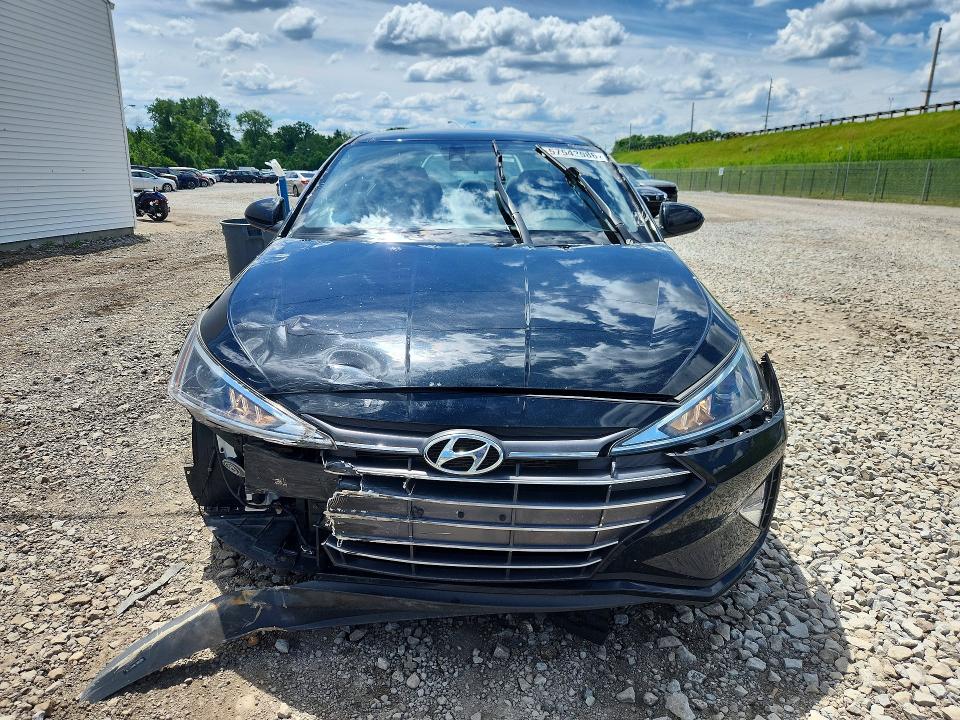 57542586 :رقم المزاد ، 5NPD84LF8KH445996 vin ، 2019 Hyundai Elantra مزاد بيع