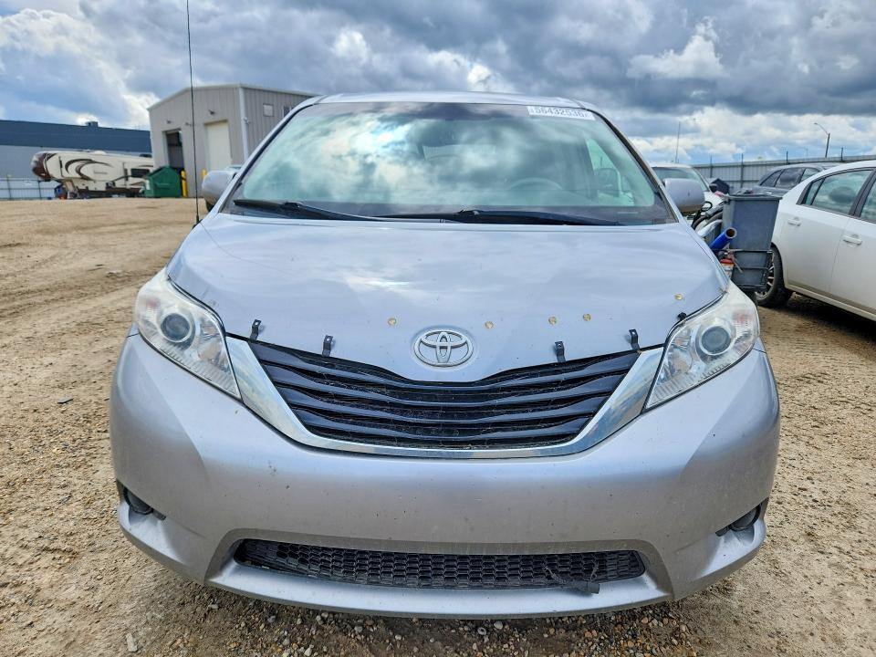 2013 Toyota Sienna მანქანა იყიდება აუქციონზე, vin: 5TDKK3DC8DS367059, აუქციონის ნომერი: 56432536