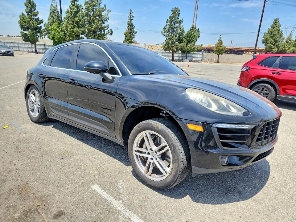 55467256 :رقم المزاد ، WP1AB2A59FLB51767 vin ، 2015 Porsche Macan مزاد بيع