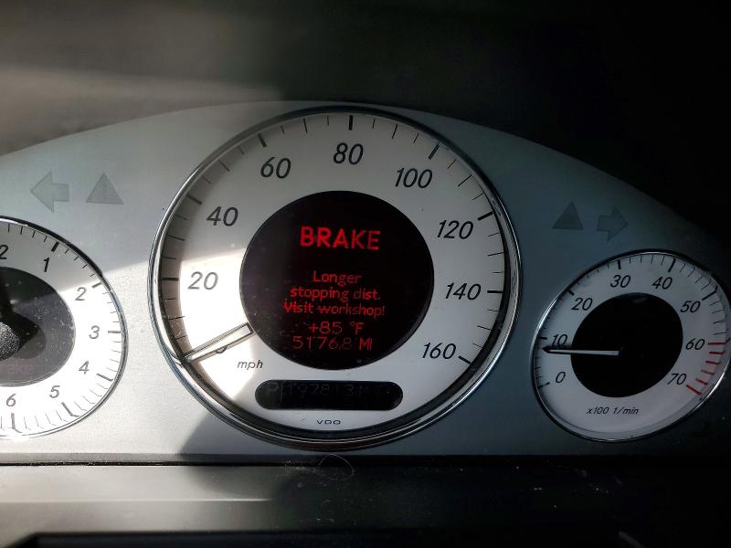 57829786 :رقم المزاد ، WDBUF70J94A462220 vin ، 2004 Mercedes-benz E مزاد بيع