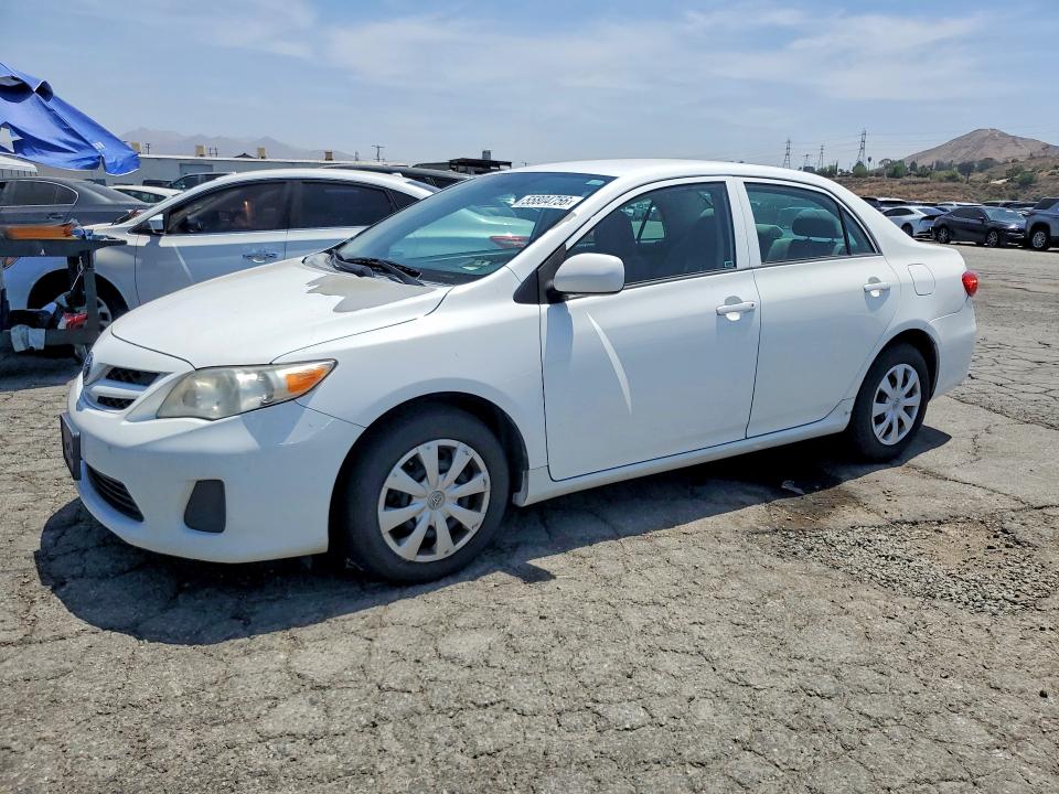 55804756 :رقم المزاد ، 5YFBU4EE0DP196042 vin ، 2013 Toyota Corolla مزاد بيع