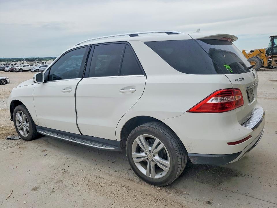 2015 Mercedes-benz Ml მანქანა იყიდება აუქციონზე, vin: 4JGDA0EB7FA511888, აუქციონის ნომერი: 57748546