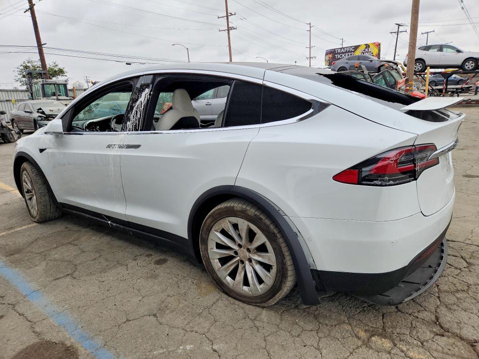 2021 Tesla Model X მანქანა იყიდება აუქციონზე, vin: 5YJXCDE21MF311418, აუქციონის ნომერი: 85604505