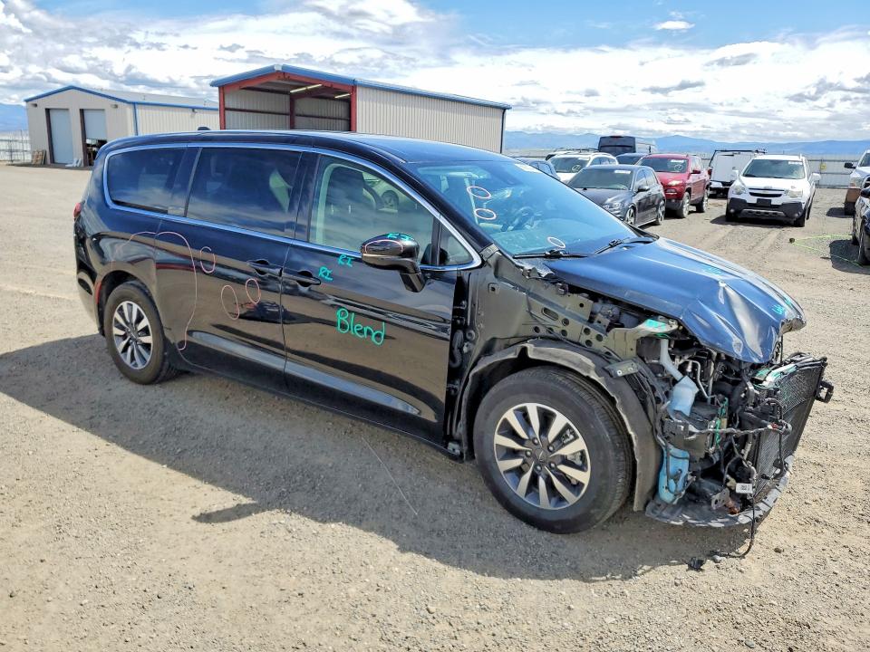 56853046 :رقم المزاد ، 2C4RC1L74NR156181 vin ، 2022 Chrysler Pacifica مزاد بيع