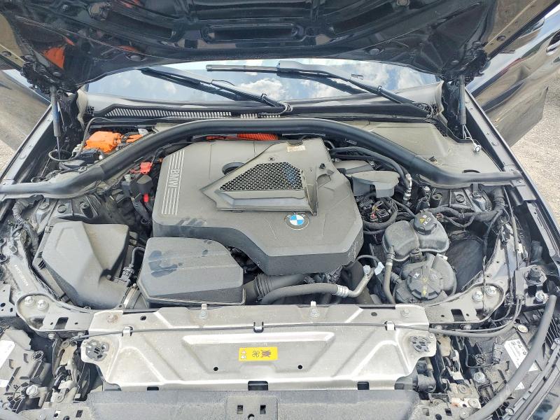55782176 :رقم المزاد ، 3MW39FF03R8E09509 vin ، 2024 Bmw 330e مزاد بيع