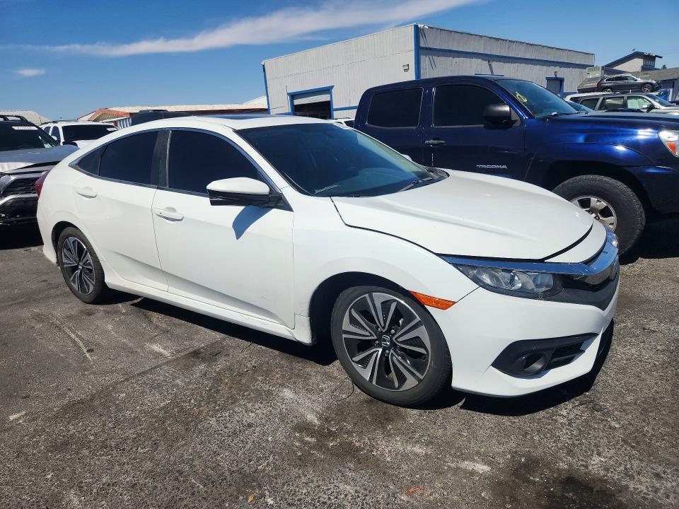 Aukcja sprzedaży 2018 Honda Civic, vin: JHMFC1F70JX041036, numer aukcji: 55835586