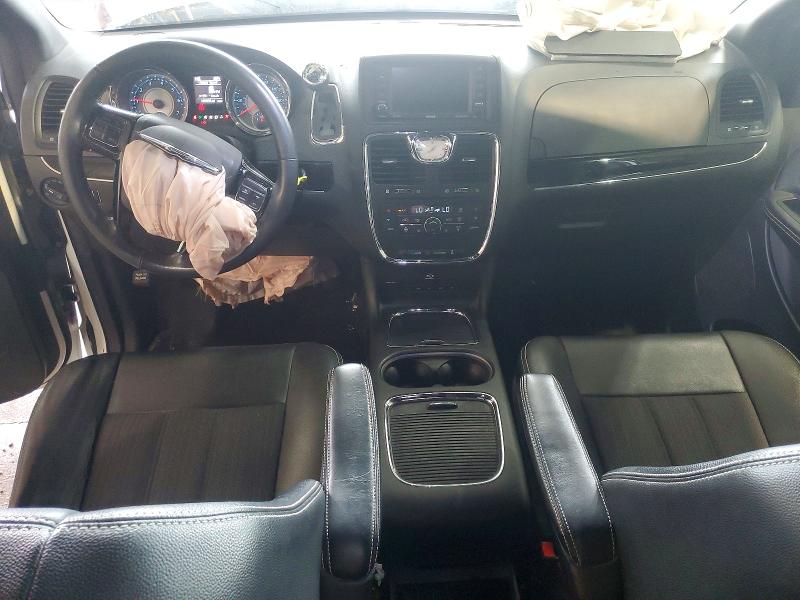 56945136 :رقم المزاد ، 2C4RC1HG2FR720128 vin ، 2015 Chrysler Town & Country مزاد بيع